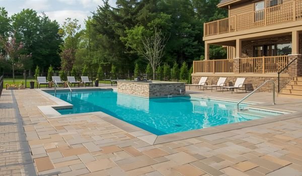 Choosing the Right Swimming Pool Deck Pavers for Your Backyard