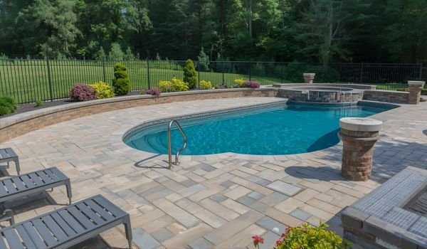 Maintenance and Care of Swimming Pool Deck Pavers