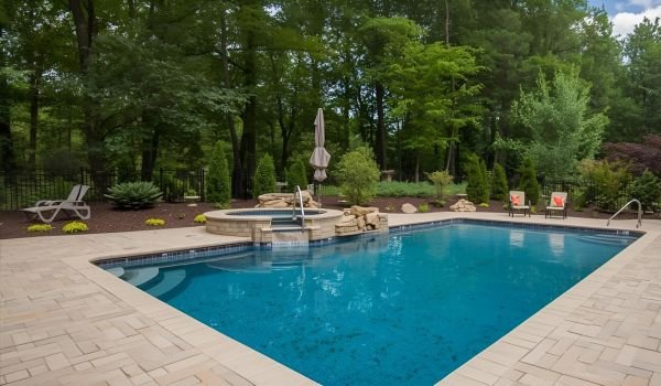 What Are Pool Deck Pavers and Why Are They Popular?